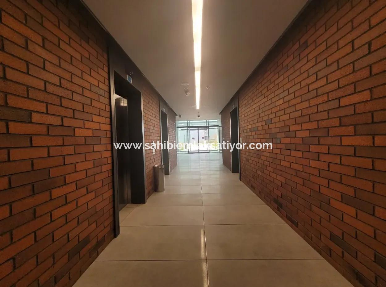 4+1 Mieterlose Wohnung Im 20. Stock Zum Verkauf Im Loft-Komplex Beytepe İncek Bulvar