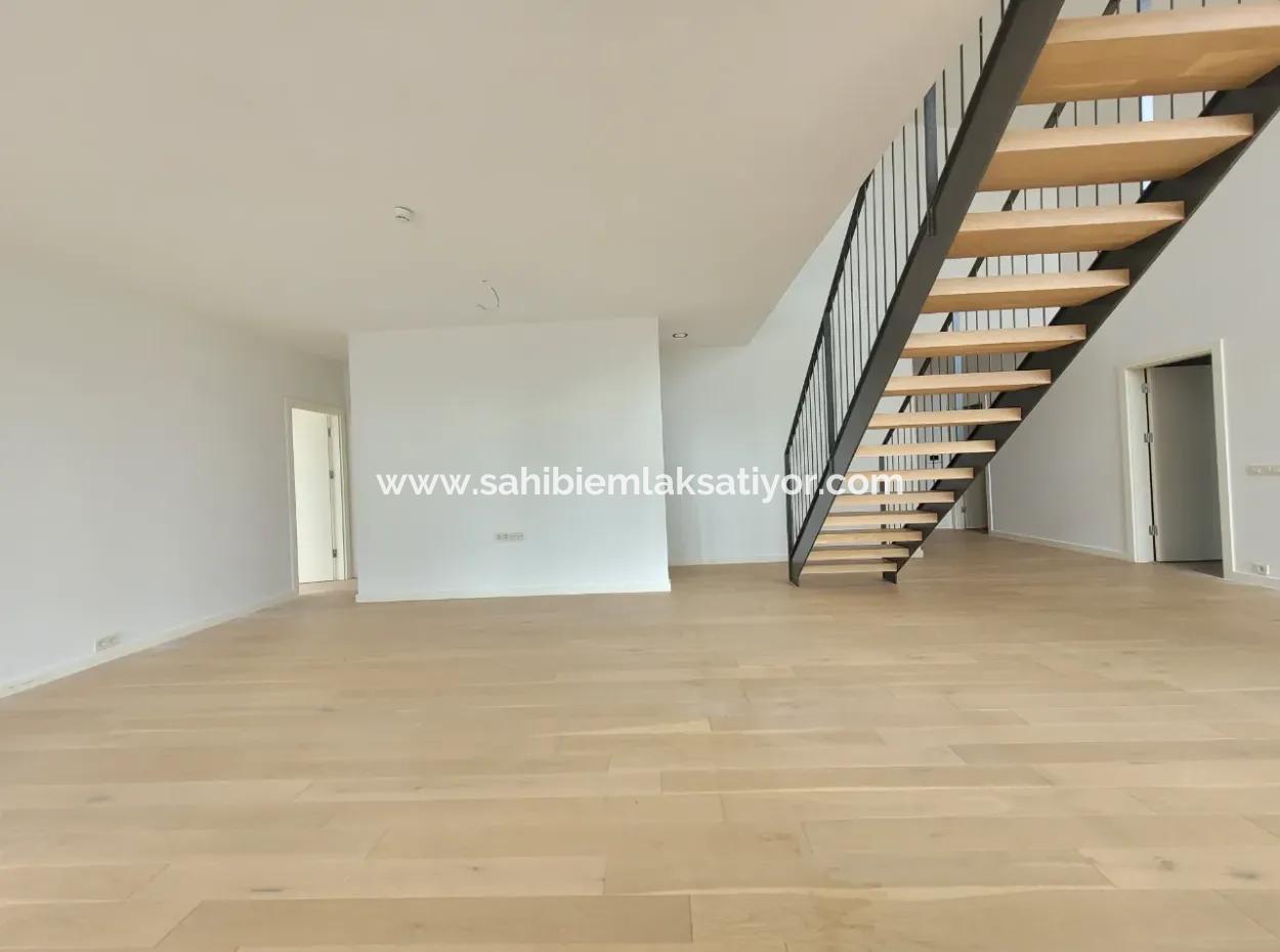 5,5+1  Maisonette-Wohnung Im 5. Stock Mit Blick Auf Die Landschaft Zum Verkauf Im İncek Loft-Komplex