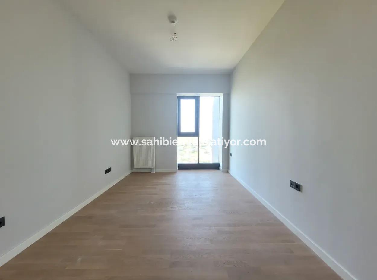 Beytepe İncek Bulvar Loft Zu Vermieten 2+1 68M² 21. Stock Boulevard Fassade Wohnung