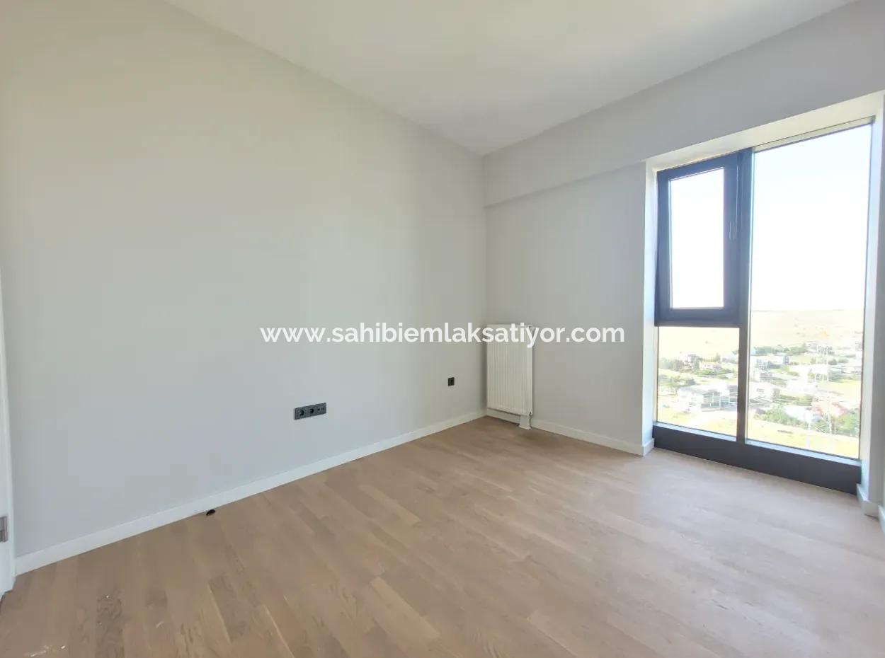 Beytepe İncek Bulvar Loft Zu Vermieten 2+1 68M² 21. Stock Boulevard Fassade Wohnung