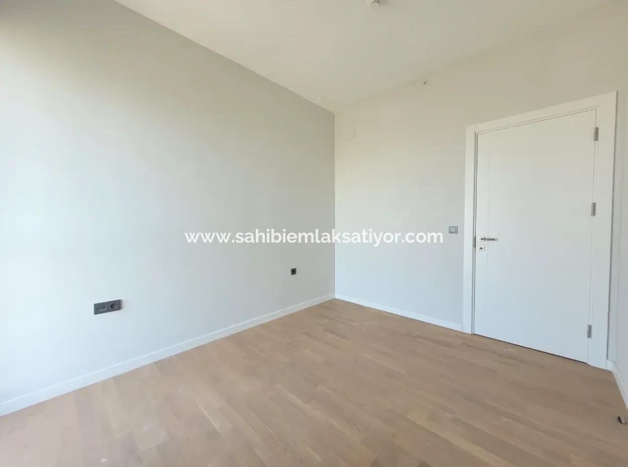 Beytepe İncek Bulvar Loft Zu Vermieten 2+1 68M² 21. Stock Boulevard Fassade Wohnung