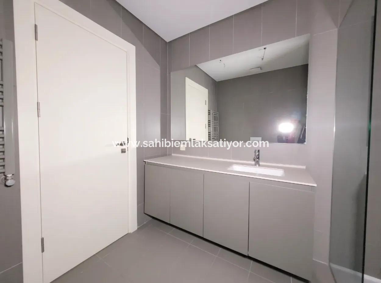 Leerstehendes İncek Loft Zum Verkauf 2+1 Maisonette-Wohnung Mit Stadtblick Im 1. Stock