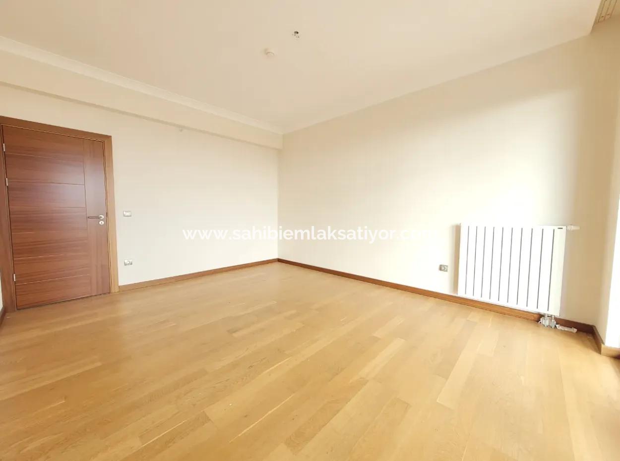 4+1 207 M² Wohnung Mit Seeblick Zum Verkauf Im Vacant İncek Nata