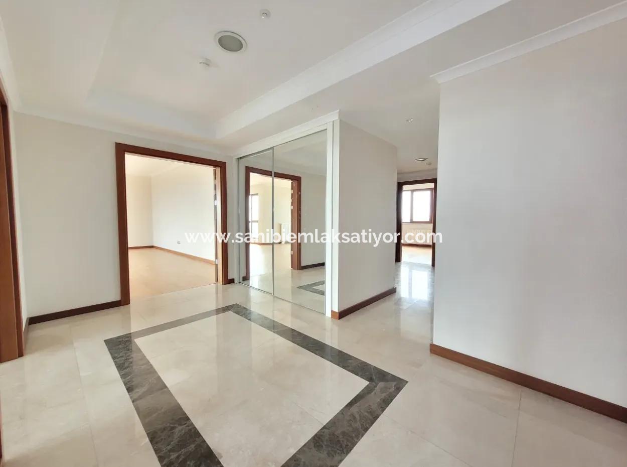 4+1 207 M² Wohnung Mit Seeblick Zum Verkauf Im Vacant İncek Nata