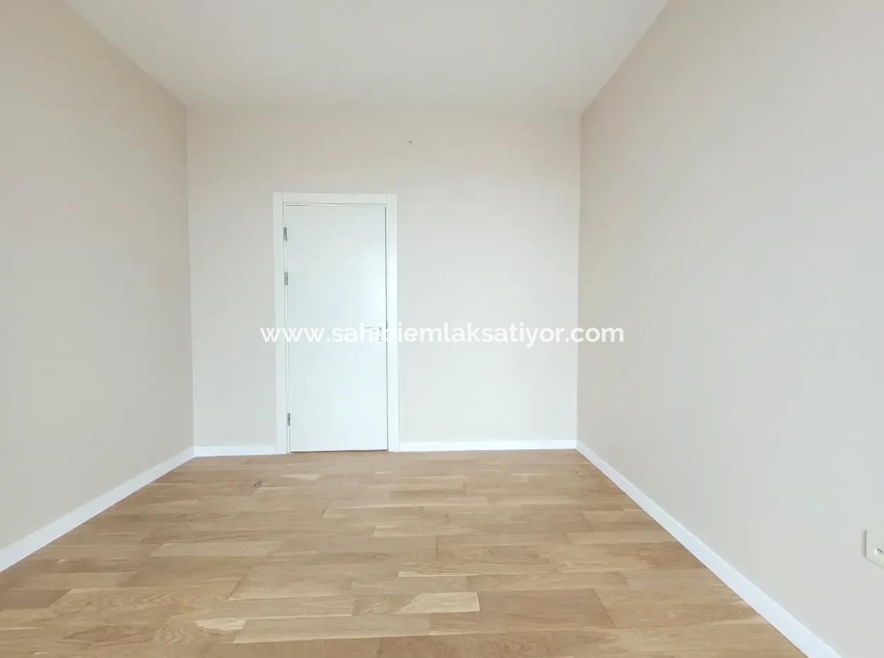 İncek Loft Zum Verkauf 2 1 85 M² Wohnung Mit Fassade Im 22. Stock