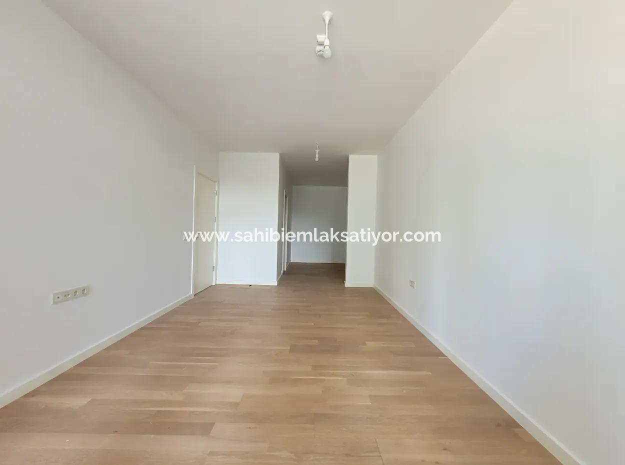 İncek Loft Zum Verkauf 3.5+1 140 M² Wohnung Mit Landschaftsfassade Im 3. Stock