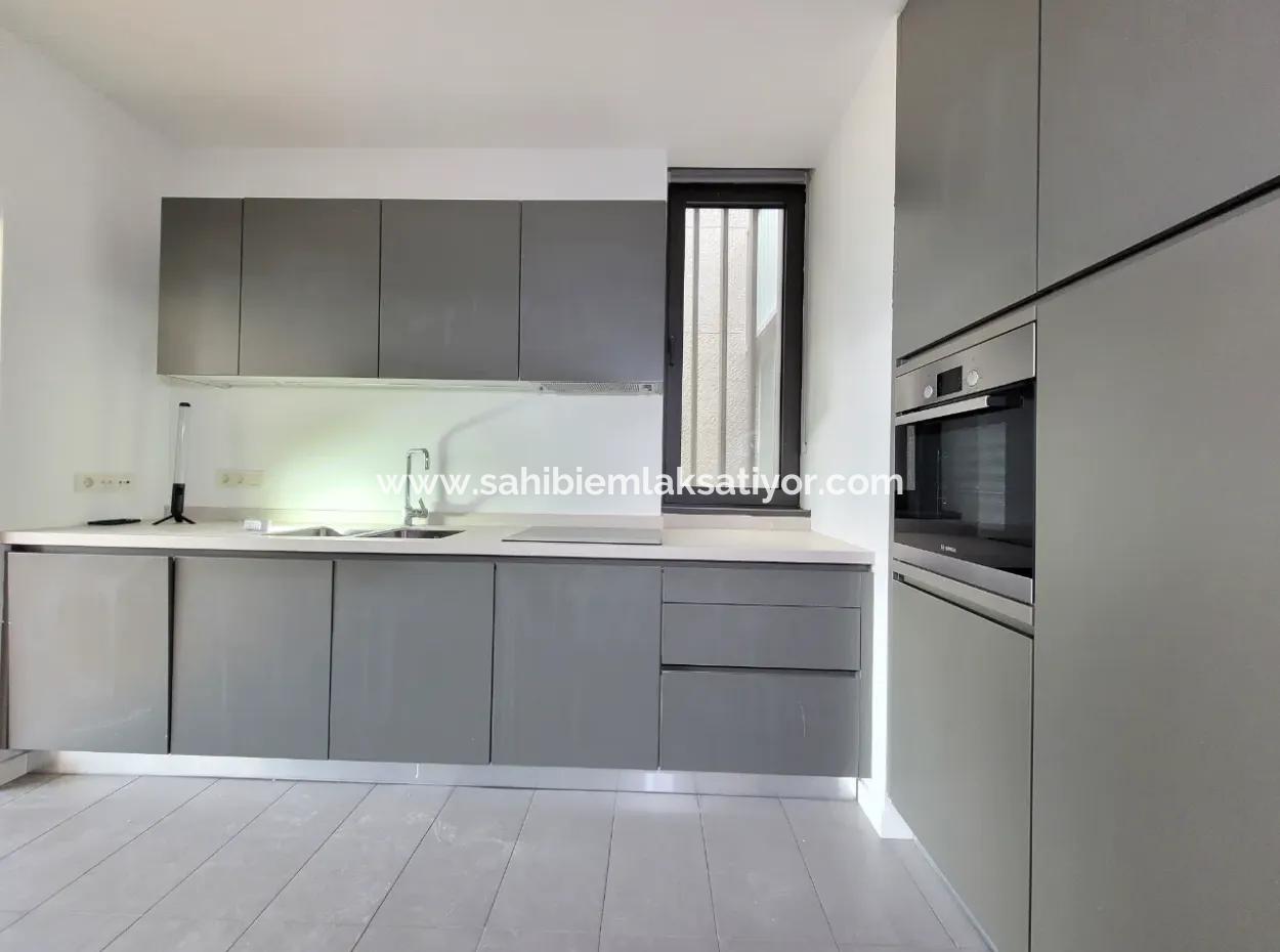 İncek Loft Zum Verkauf 3.5+1 140 M² Wohnung Mit Landschaftsfassade Im 3. Stock