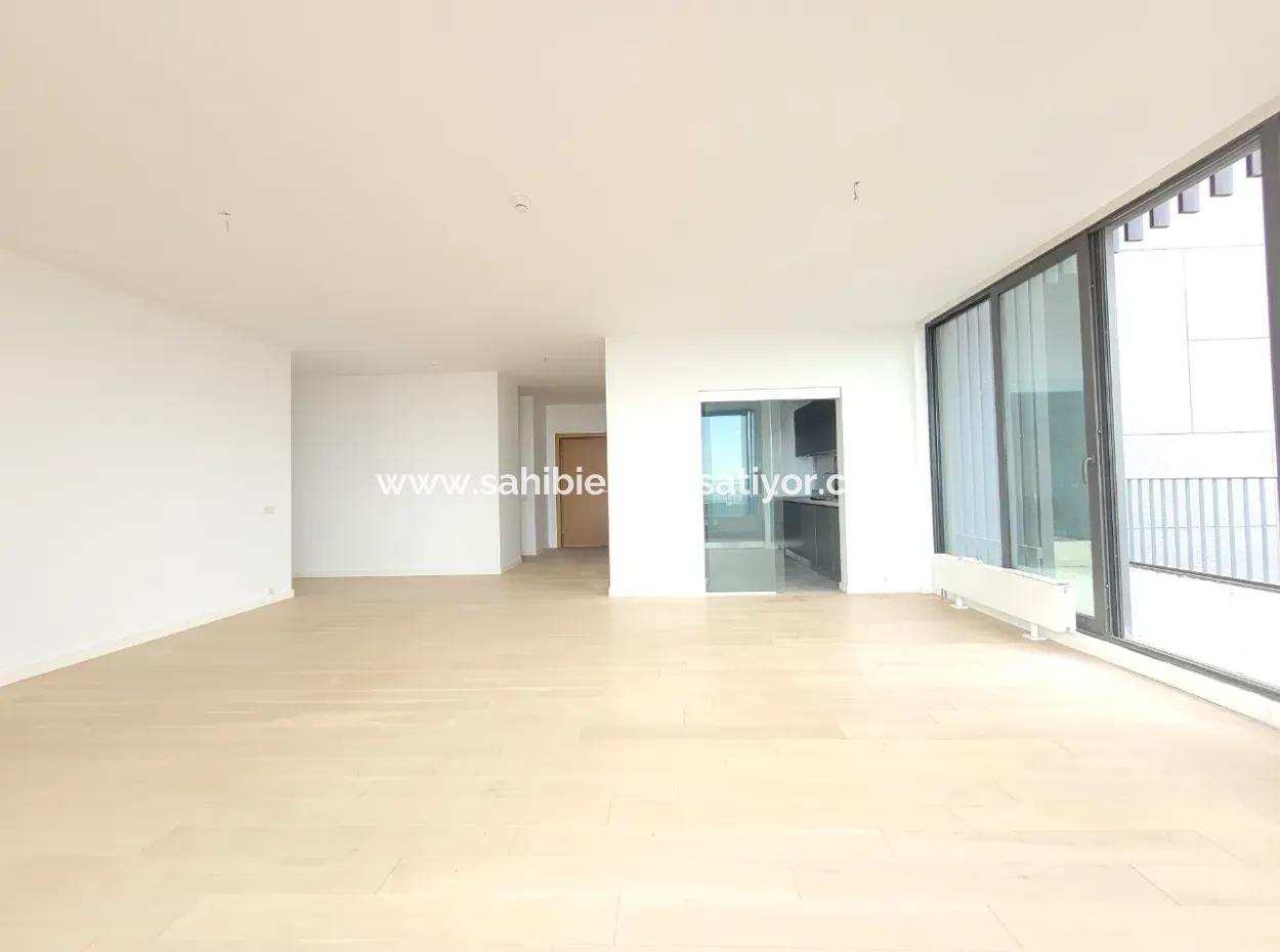 Leeres İncek Loft Zum Verkauf Terrasse 4+1 Blick Auf Mogan 146 M² Wohnung Im 1. Stock