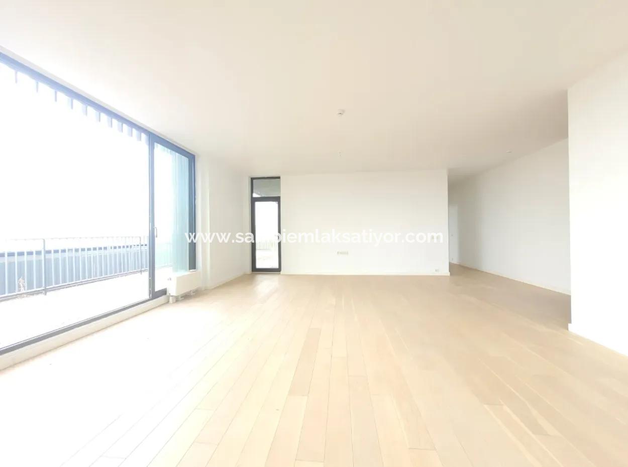 Leeres İncek Loft Zum Verkauf Terrasse 4+1 Blick Auf Mogan 146 M² Wohnung Im 1. Stock