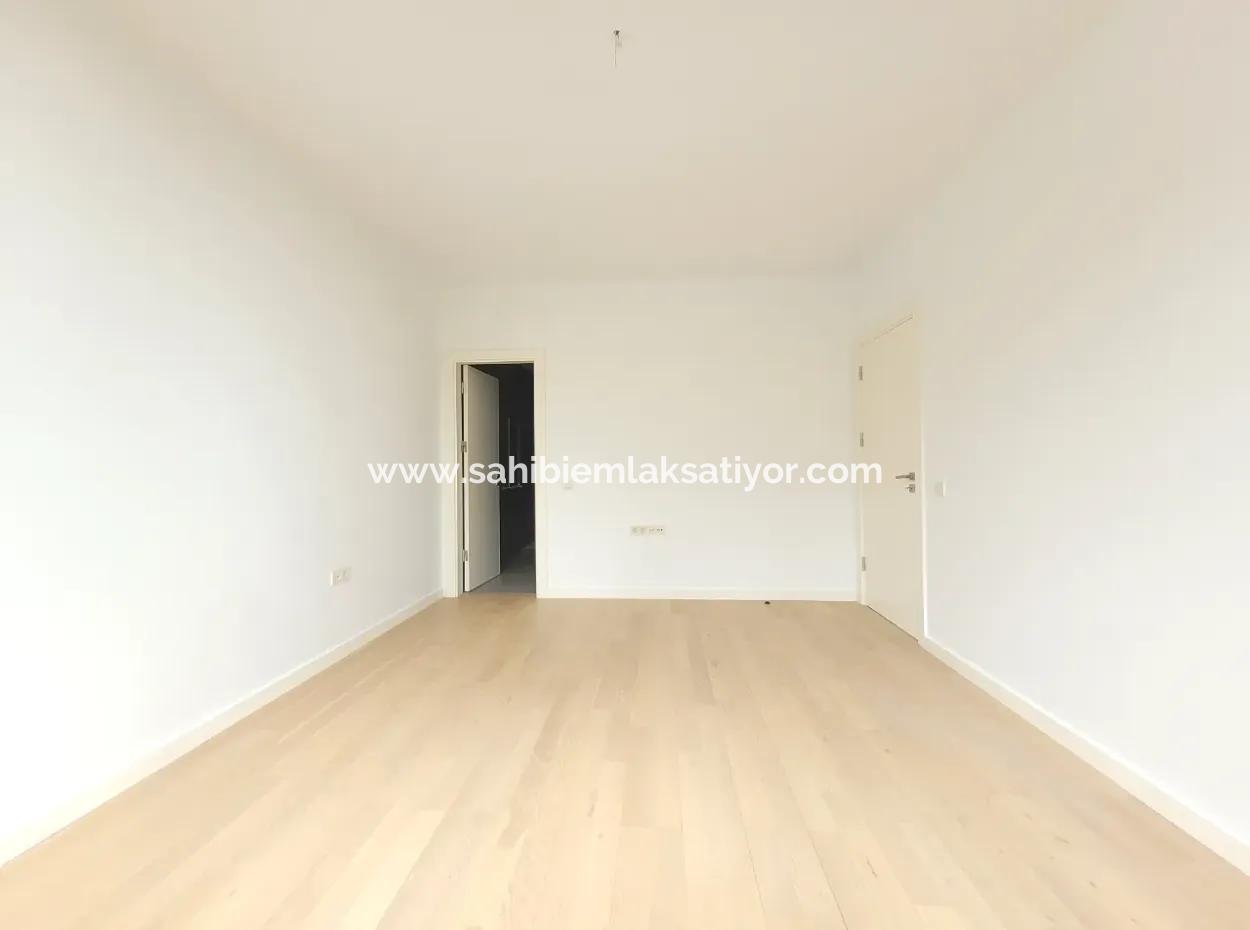 Leeres İncek Loft Zum Verkauf Terrasse 4+1 Blick Auf Mogan 146 M² Wohnung Im 1. Stock