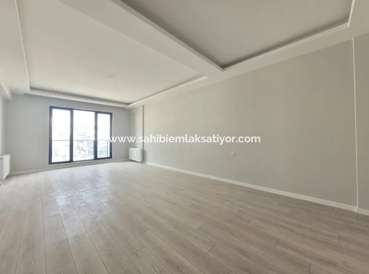 Geeignet Für Staatsbürger. Luxuriöse 200 M² Große Wohnung Im Mittleren Stockwerk Mit Parkblick Im Viertel Bahçelievler, Gölbaşı, Ankara Zu Verkaufen.