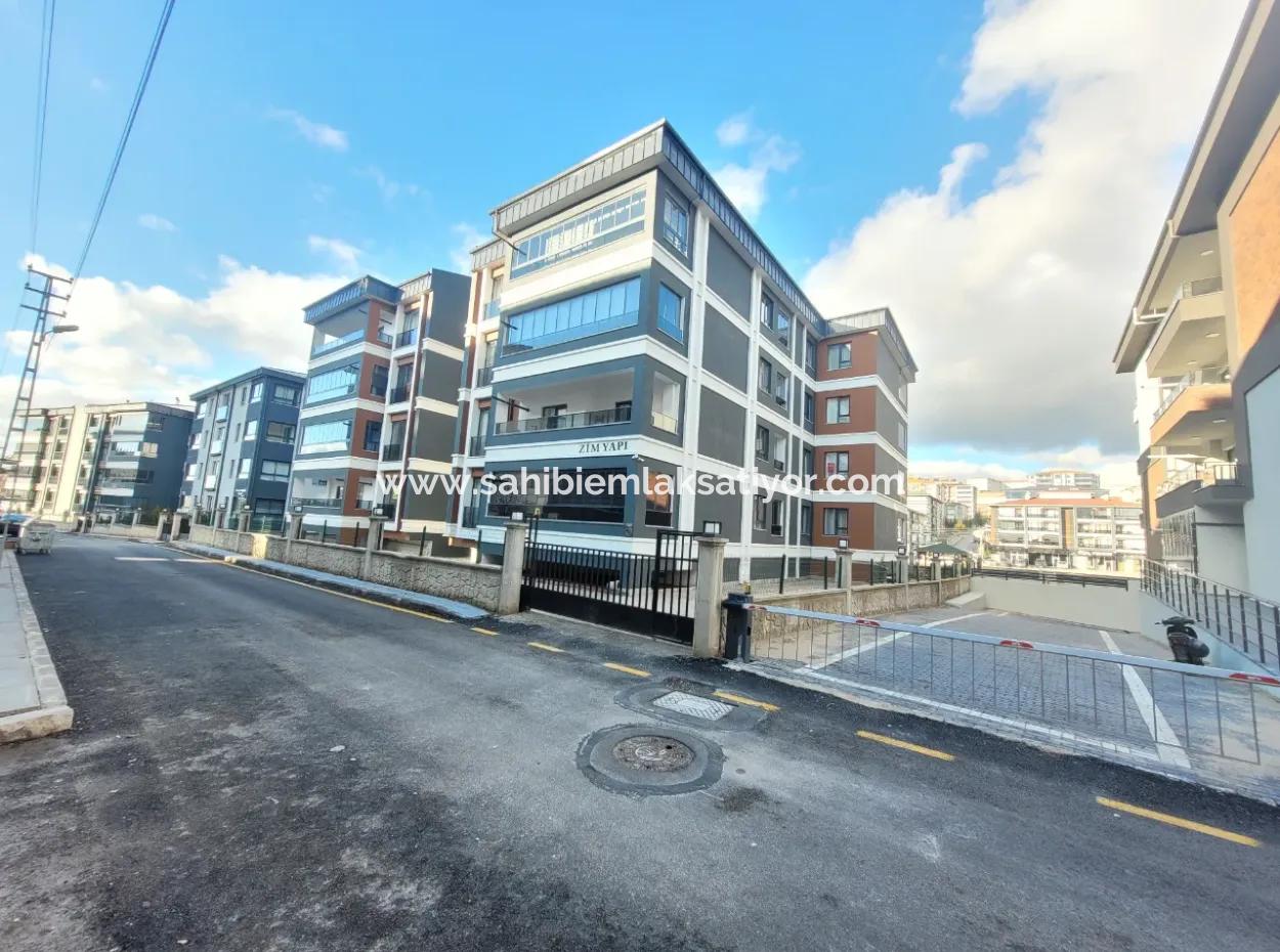 Geeignet Für Staatsbürger. Luxuriöse 200 M² Große Wohnung Im Mittleren Stockwerk Mit Parkblick Im Viertel Bahçelievler, Gölbaşı, Ankara Zu Verkaufen.