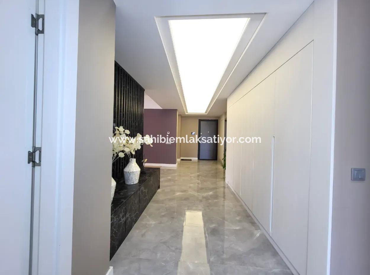 Taşpinar Mah. Faras Panora Luxuriös Gebaute Wohnung Zum Verkauf 4,5+1 Wohnung Im 7. Stock Gölbaşi Ankara