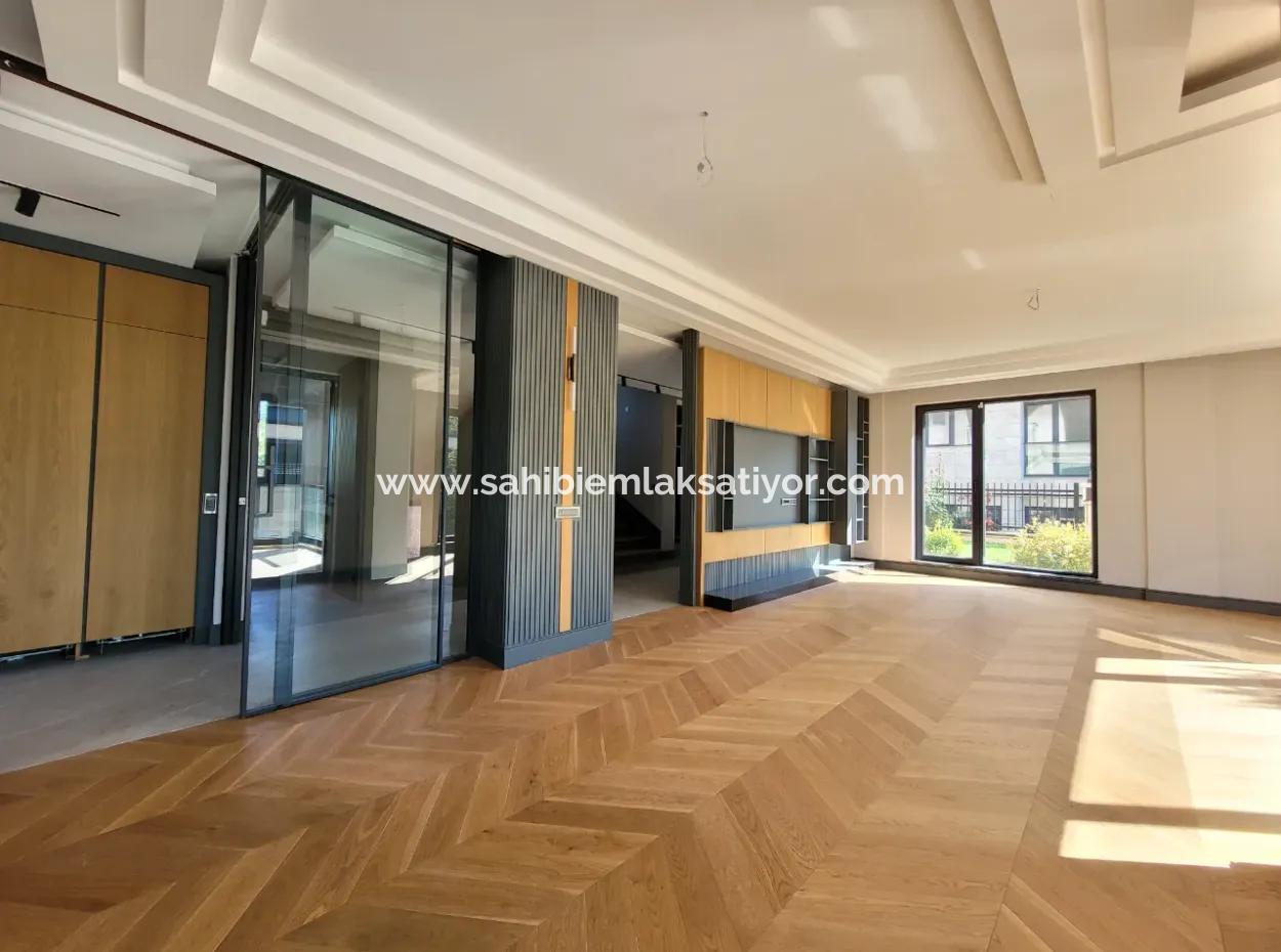 Luxus-Doppelhaus Zum Verkauf Auf Einem 730 M² Großen Grundstück In İncek 4+2 İncek Mahallesi, Gölbaşı, Ankara, Türkei