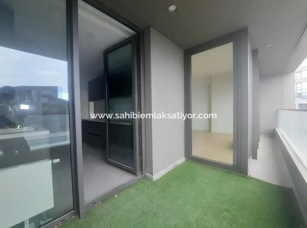 2,5+1 Mieterlose Wohnung Mit Blick Auf Die Landschaft Zum Verkauf Im İncek Loft-Komplex