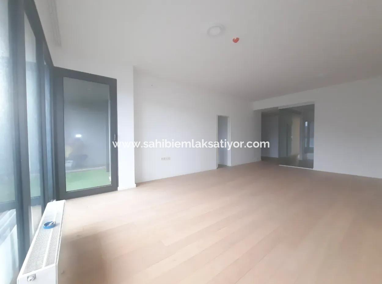 2,5+1 Mieterlose Wohnung Mit Blick Auf Die Landschaft Zum Verkauf Im İncek Loft-Komplex