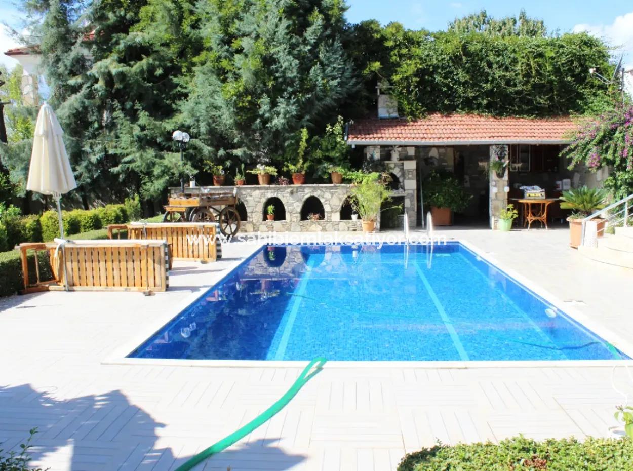 Luxusvilla Mit Pool In 1458 M² Grundstück Zum Verkauf In Köyceğiz , Muğla, Türkei