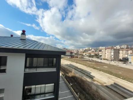 Geeignet Für Staatsbürger. Luxuriöse 200 M² Große Wohnung Im Mittleren Stockwerk Mit Parkblick Im Viertel Bahçelievler, Gölbaşı, Ankara Zu Verkaufen.