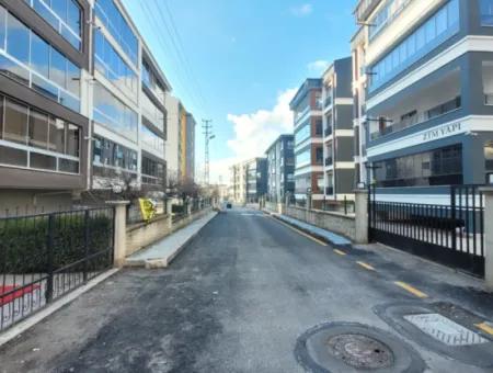 Geeignet Für Staatsbürger. Luxuriöse 200 M² Große Wohnung Im Mittleren Stockwerk Mit Parkblick Im Viertel Bahçelievler, Gölbaşı, Ankara Zu Verkaufen.