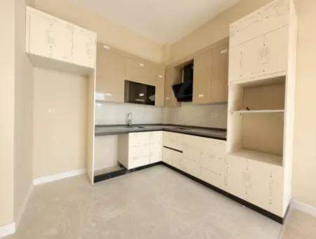 1+1 Wohnung Zum Verkauf Geeignet Für Null-Kredit, Geeignet Für Kirschhaus, Metu In Der Nähe Von Arbeiterblöcken, Stadtteil Çankaya Ankara