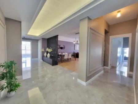 Taşpinar Mah. Faras Panora Luxuriös Gebaute Wohnung Zum Verkauf 4,5+1 Wohnung Im 7. Stock Gölbaşi Ankara