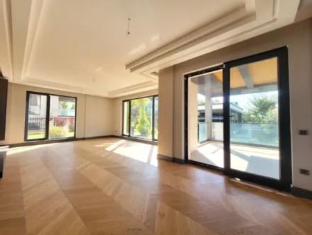 Luxus-Doppelhaus Zum Verkauf Auf Einem 730 M² Großen Grundstück In İncek 4+2 İncek Mahallesi, Gölbaşı, Ankara, Türkei