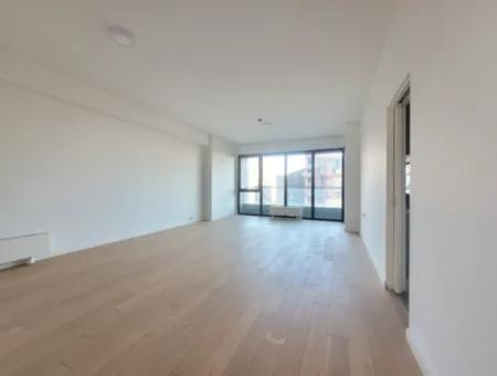 2,5+1 Mieterlose Wohnung Mit Blick Auf Die Landschaft Zum Verkauf Im İncek Loft-Komplex