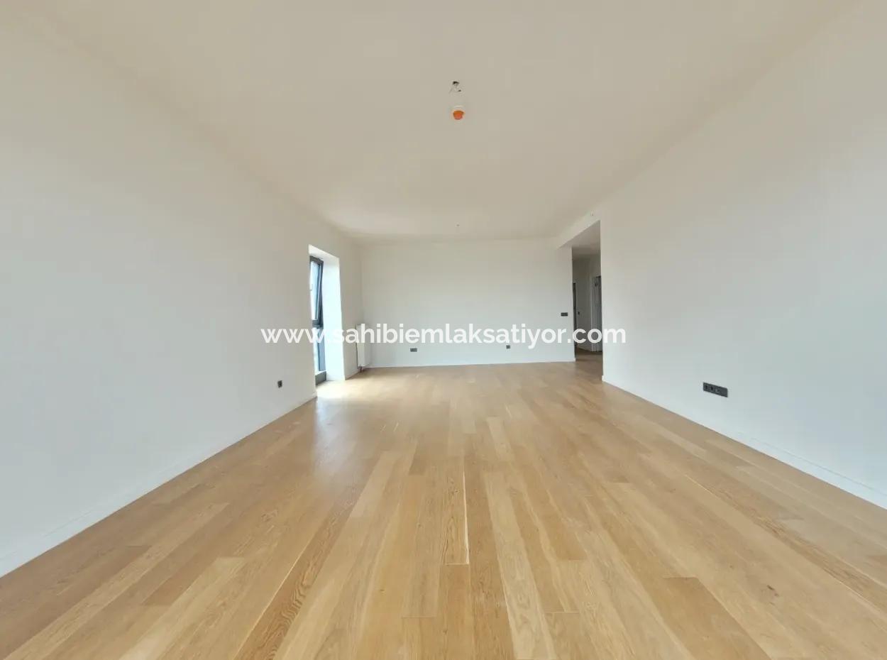 4+1 20 Th Floor Tenantless Apartment For Sale In Beytepe İncek Bulvar Loft Complex