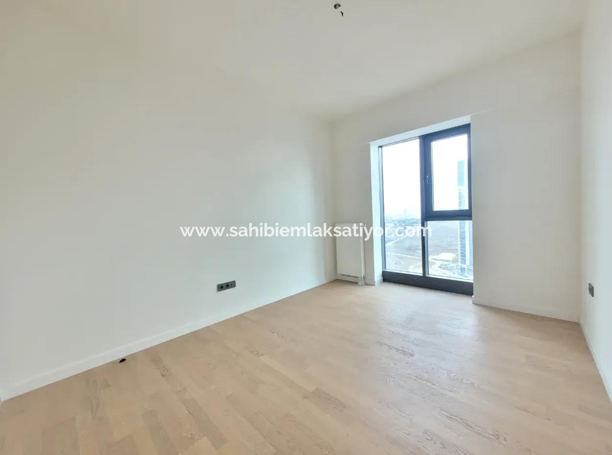 4+1 20 Th Floor Tenantless Apartment For Sale In Beytepe İncek Bulvar Loft Complex