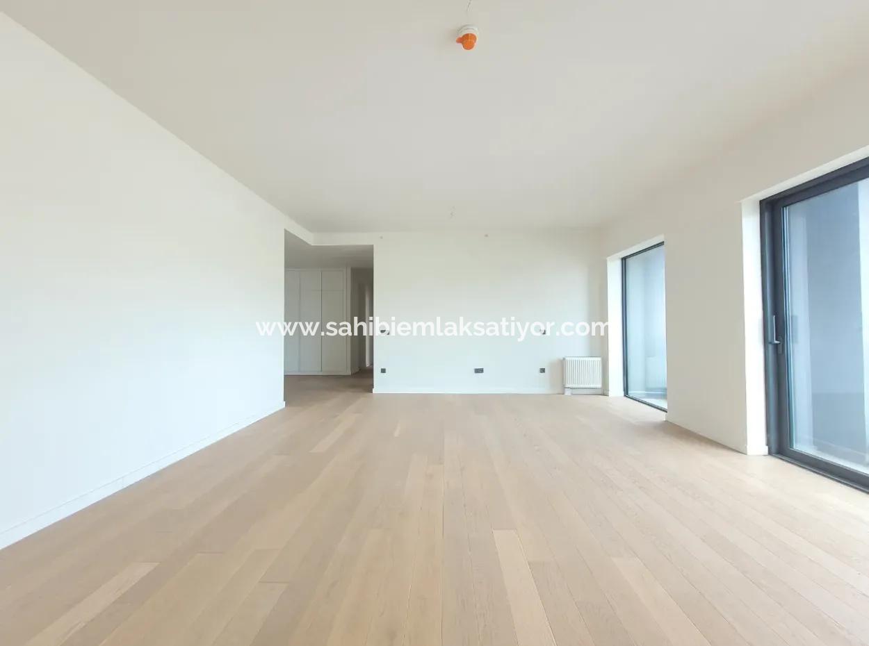110 M2 2+1 3St Floor Tenantless Apartment For Sale In Beytepe İncek Bulvar Loft Complex