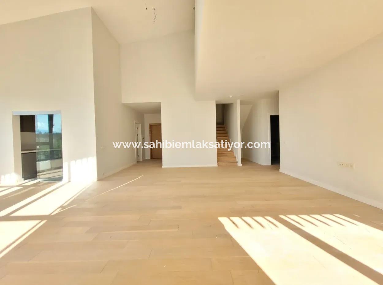 Fantastic 5.5+1 Duplex Apartment With Luxury Amenities In Gölbaşı - Ankara -Turkey