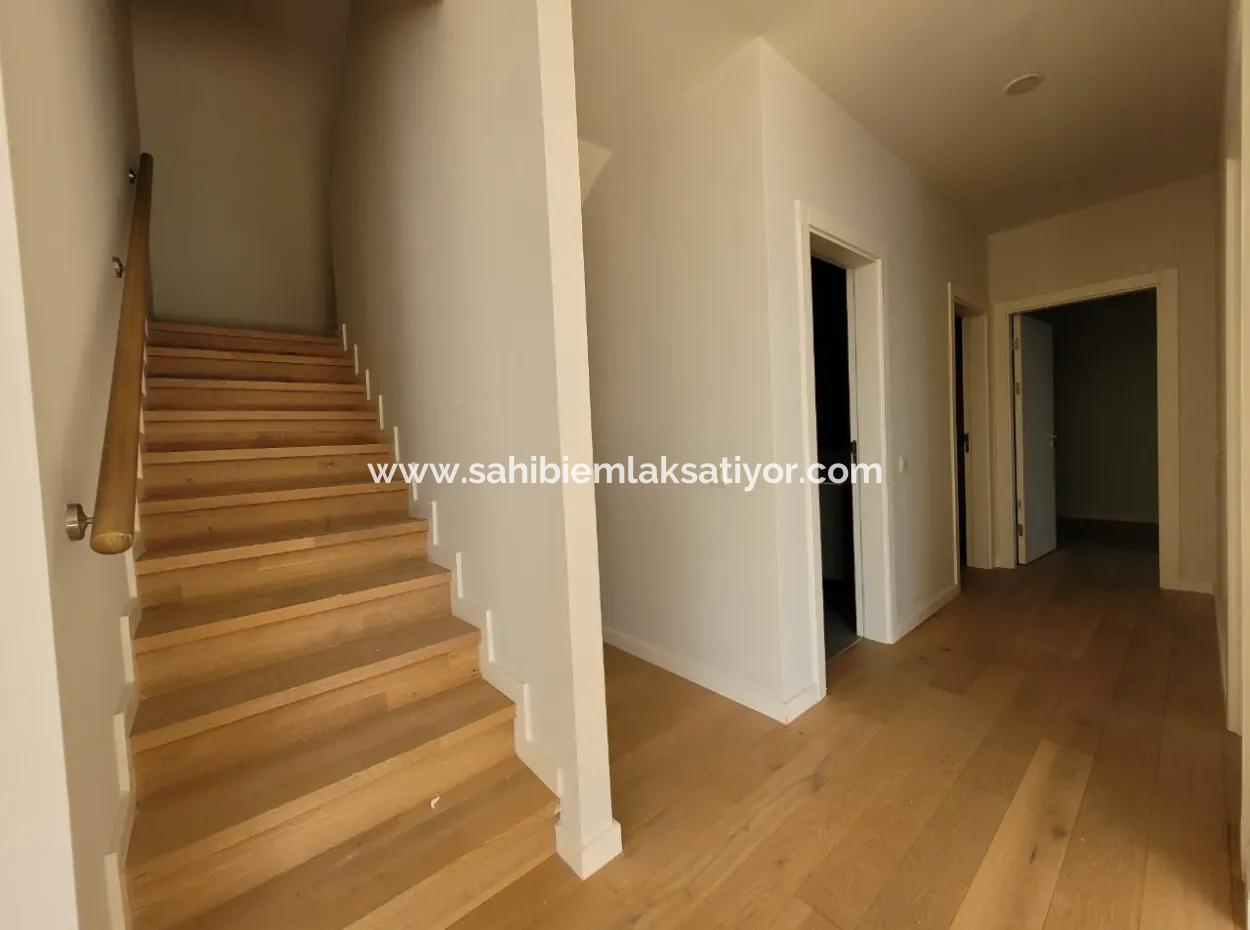 Fantastic 5.5+1 Duplex Apartment With Luxury Amenities In Gölbaşı - Ankara -Turkey