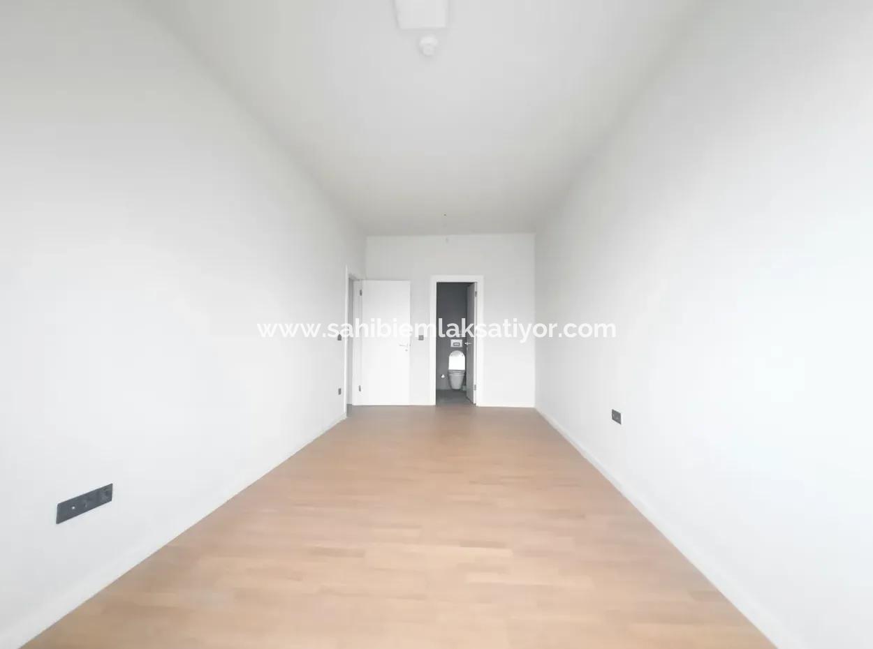110 M2 2+1 Villa For Sale In Beytepe İncek Bulvar Loft Site Garden Floor Tenantless Apartment