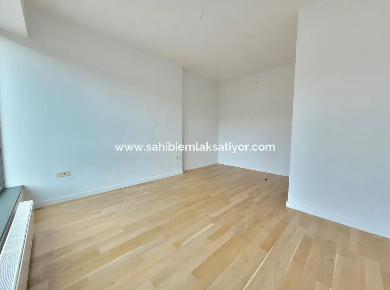 Vacant İncek Loft For Sale 2+1 Duplex City View 1St Floor Apartment