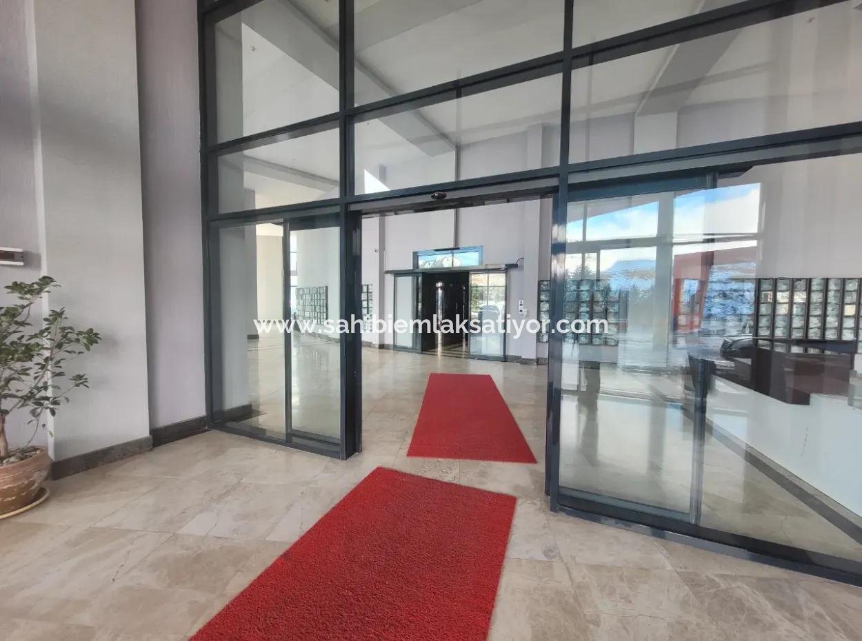 Vacant Luxury Furnished İncek Prestige  18Th Floor Apartment For Rent 1+1 62 M²