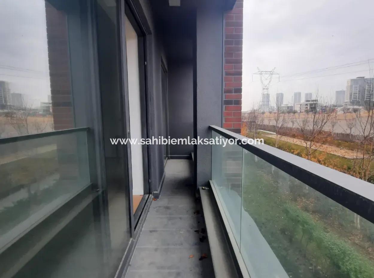 110 M2 2+1 1St Floor Tenantless Apartment For Sale In Beytepe İncek Bulvar Loft Complex