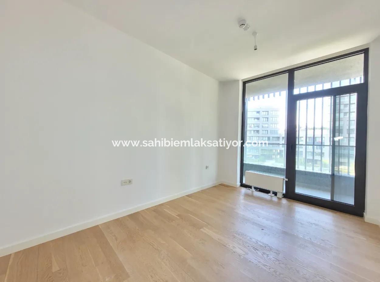 İncek Loft For Sale 3.5+1 140 M² 3Rd Floor Landscape Facade Apartment