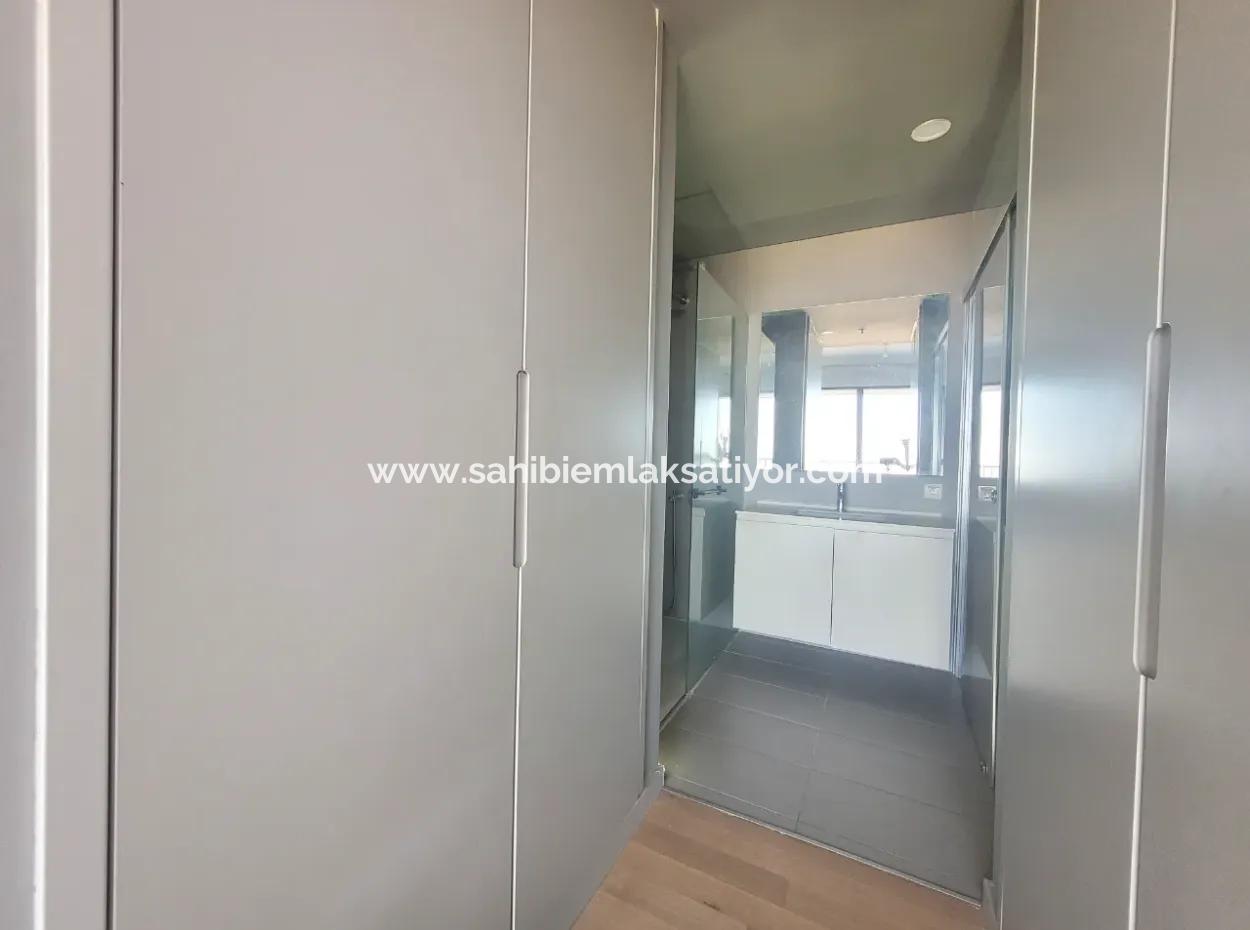 Vacant İncek Loft For Sale 1+1 2Nd Floor Apartment With Lake View