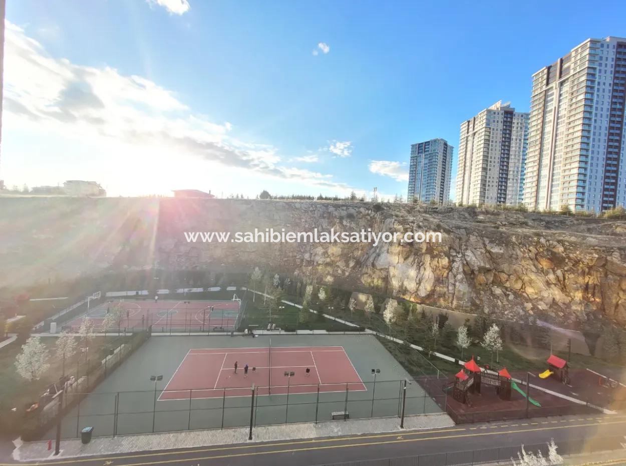 Vacant İncek Loft For Sale 1+1 2Nd Floor Apartment With Lake View