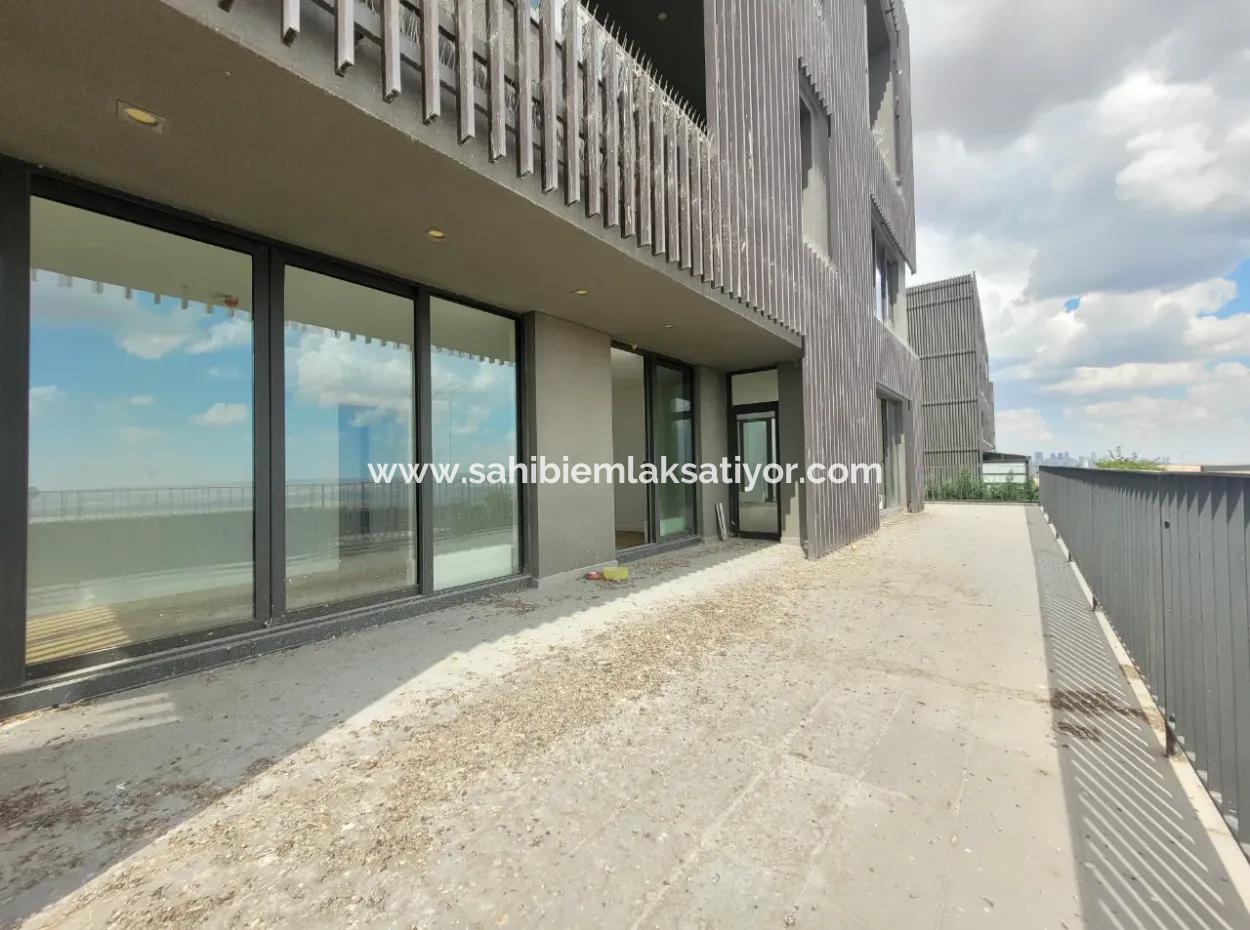 Empty İncek Loft For Sale Terrace 4+1 Mogan View 146 M² 1St Floor Apartment