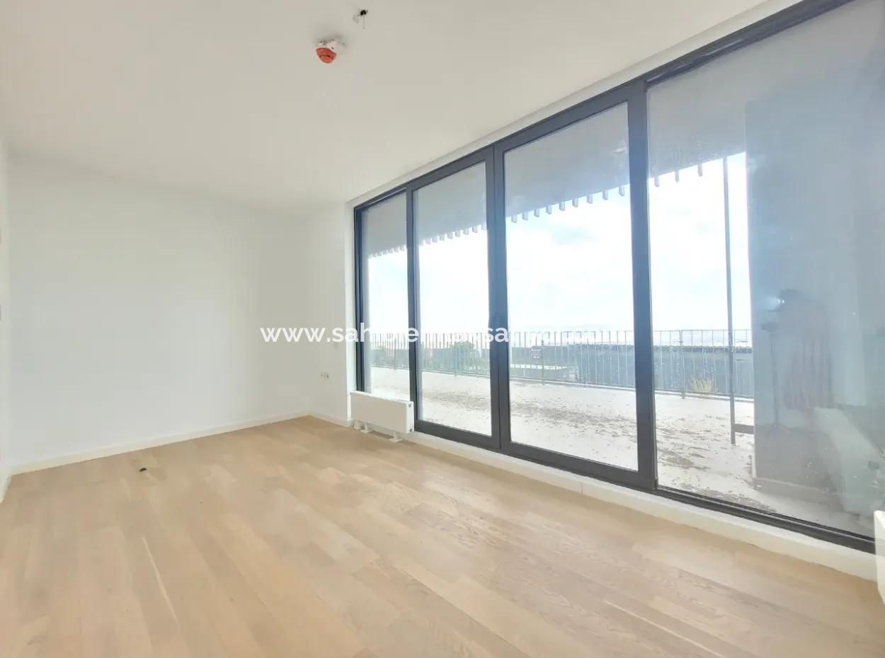 Empty İncek Loft For Sale Terrace 4+1 Mogan View 146 M² 1St Floor Apartment