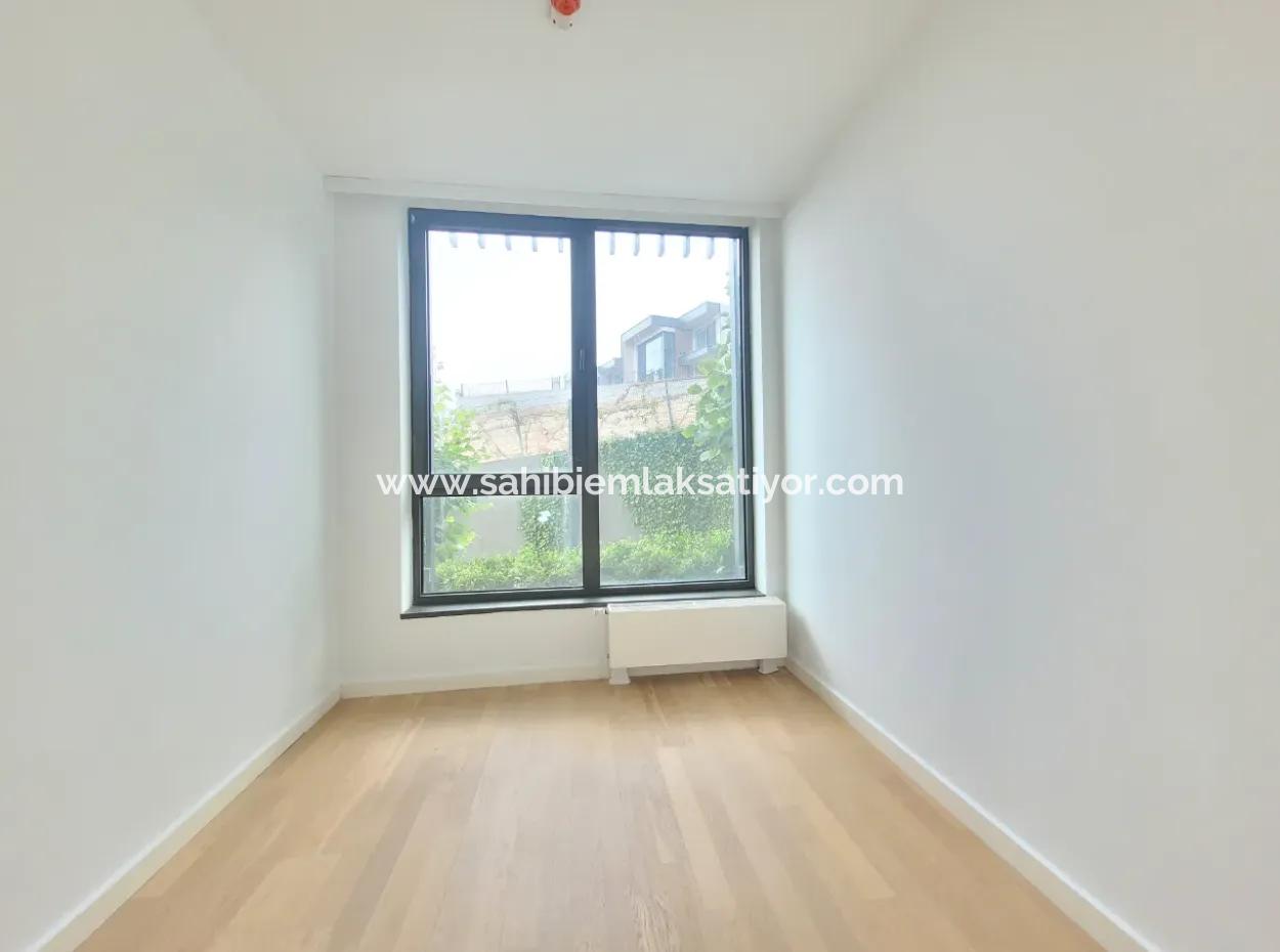 Empty İncek Loft For Sale Terrace 4+1 Mogan View 146 M² 1St Floor Apartment