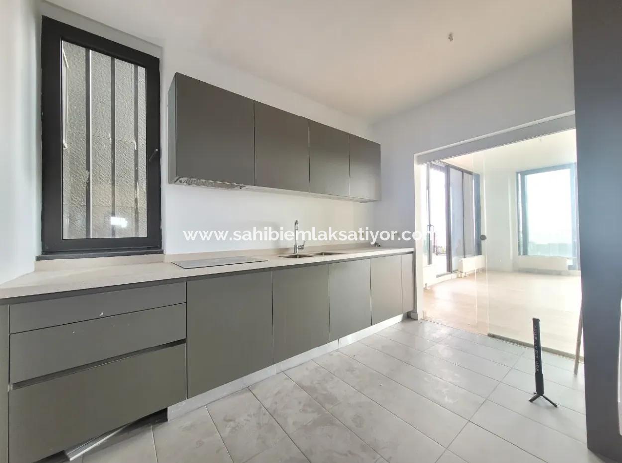 Empty İncek Loft For Sale Terrace 4+1 Mogan View 146 M² 1St Floor Apartment