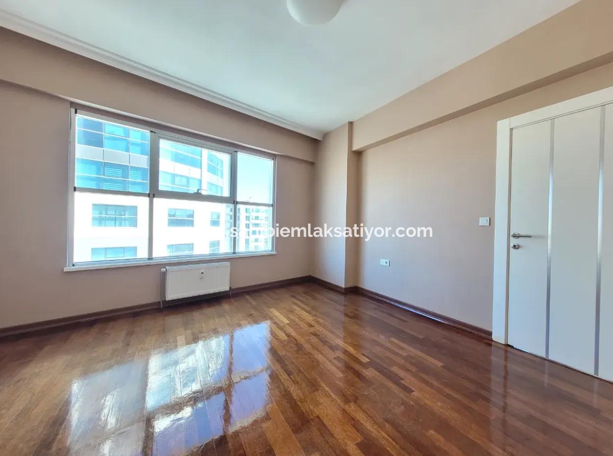 Suit Tower For Sale 53 M² 1+1 Konutkent Neighborhood Çankaya Ankara Near Başkent University