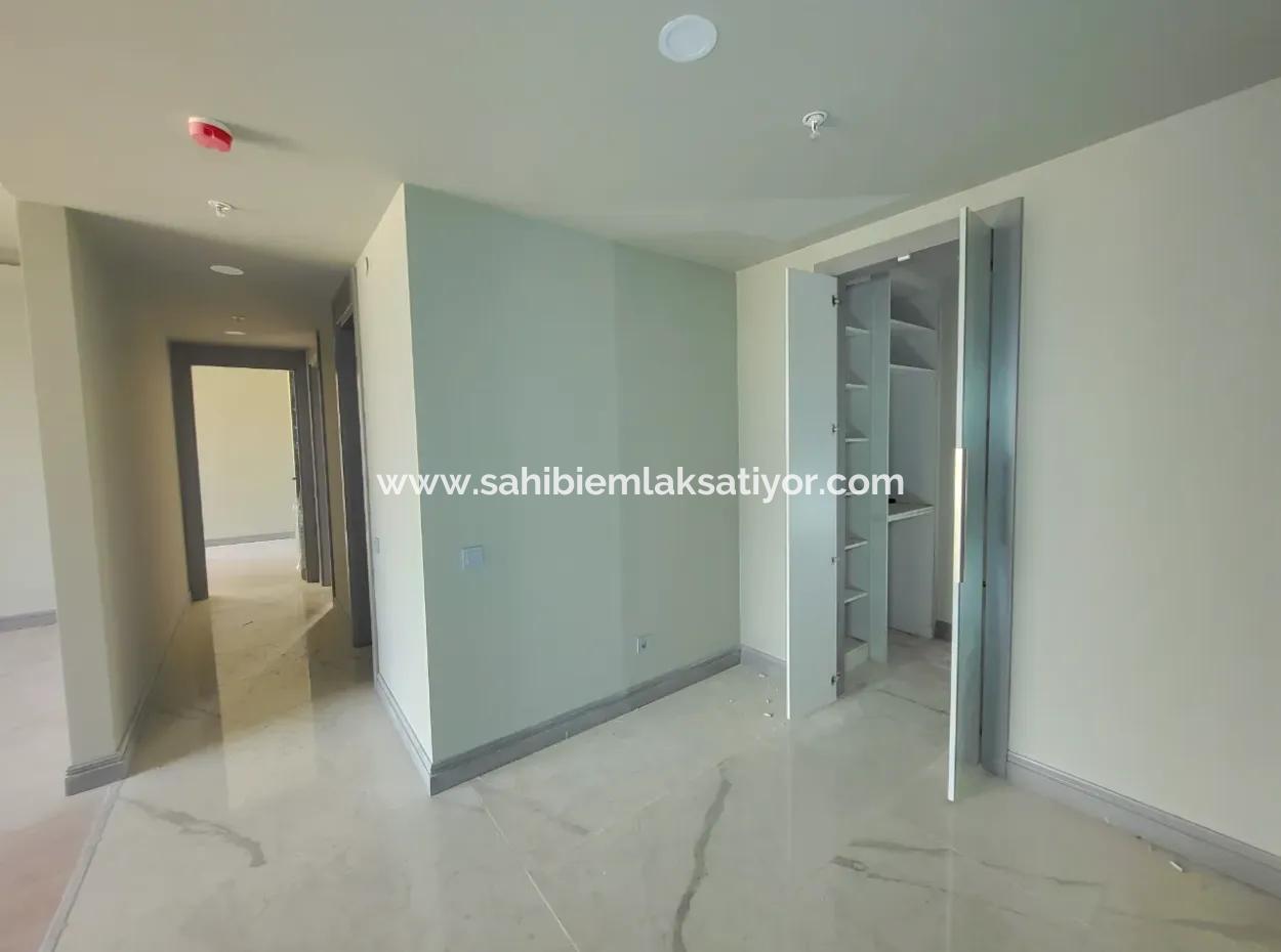 Zero City İncek For Sale 3+1 Landscape View 124 M2 3Rd Floor Flat Hacılar Neighborhood Gölbaşı Ankara
