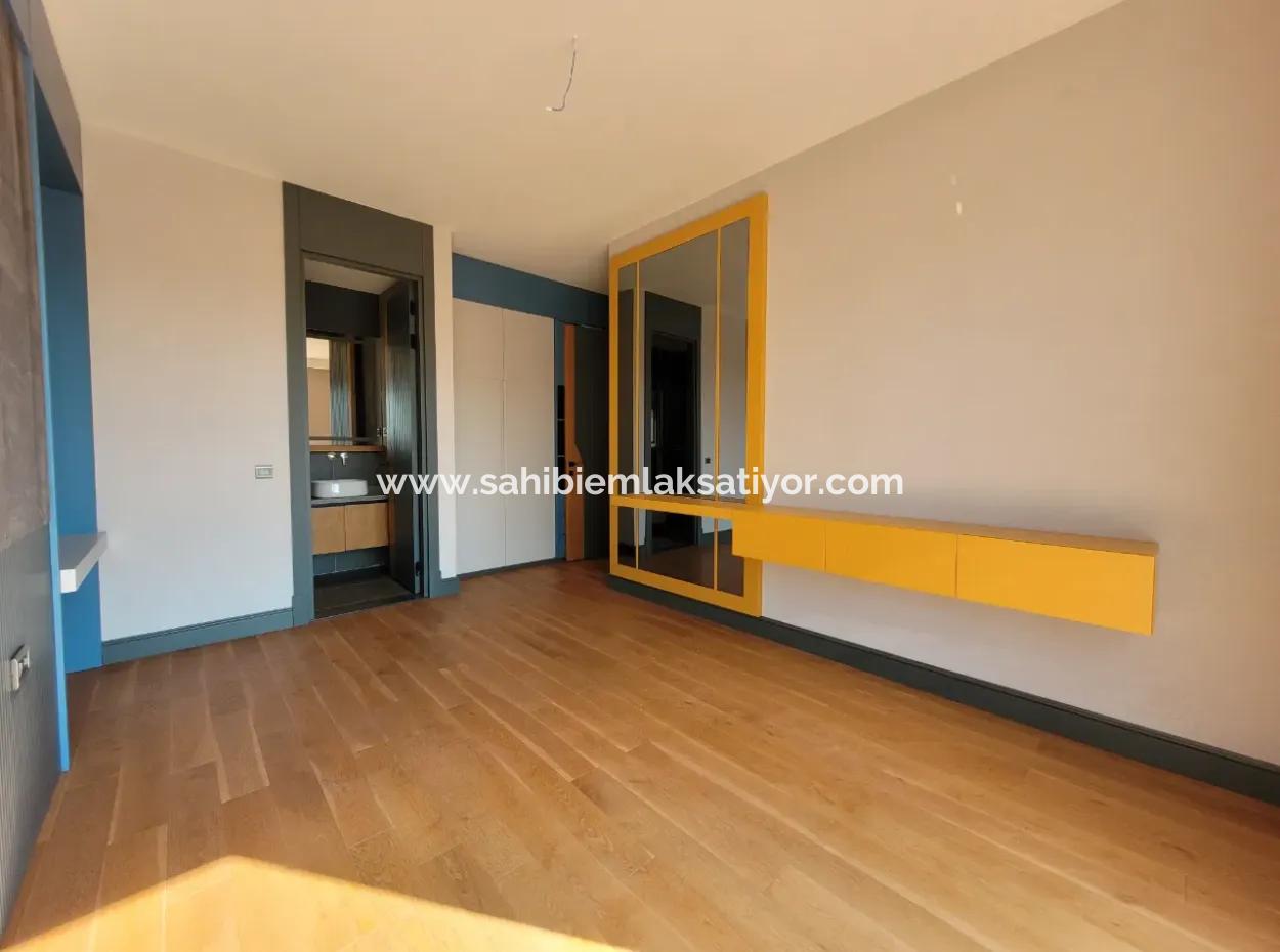 Luxury Duplex Villa For Sale On 730 M² Plot In İncek 4+2 İncek Mahallesi Gölbaşı Ankara Turkey