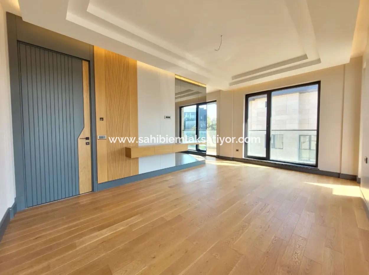 Luxury Duplex Villa For Sale On 730 M² Plot In İncek 4+2 İncek Mahallesi Gölbaşı Ankara Turkey