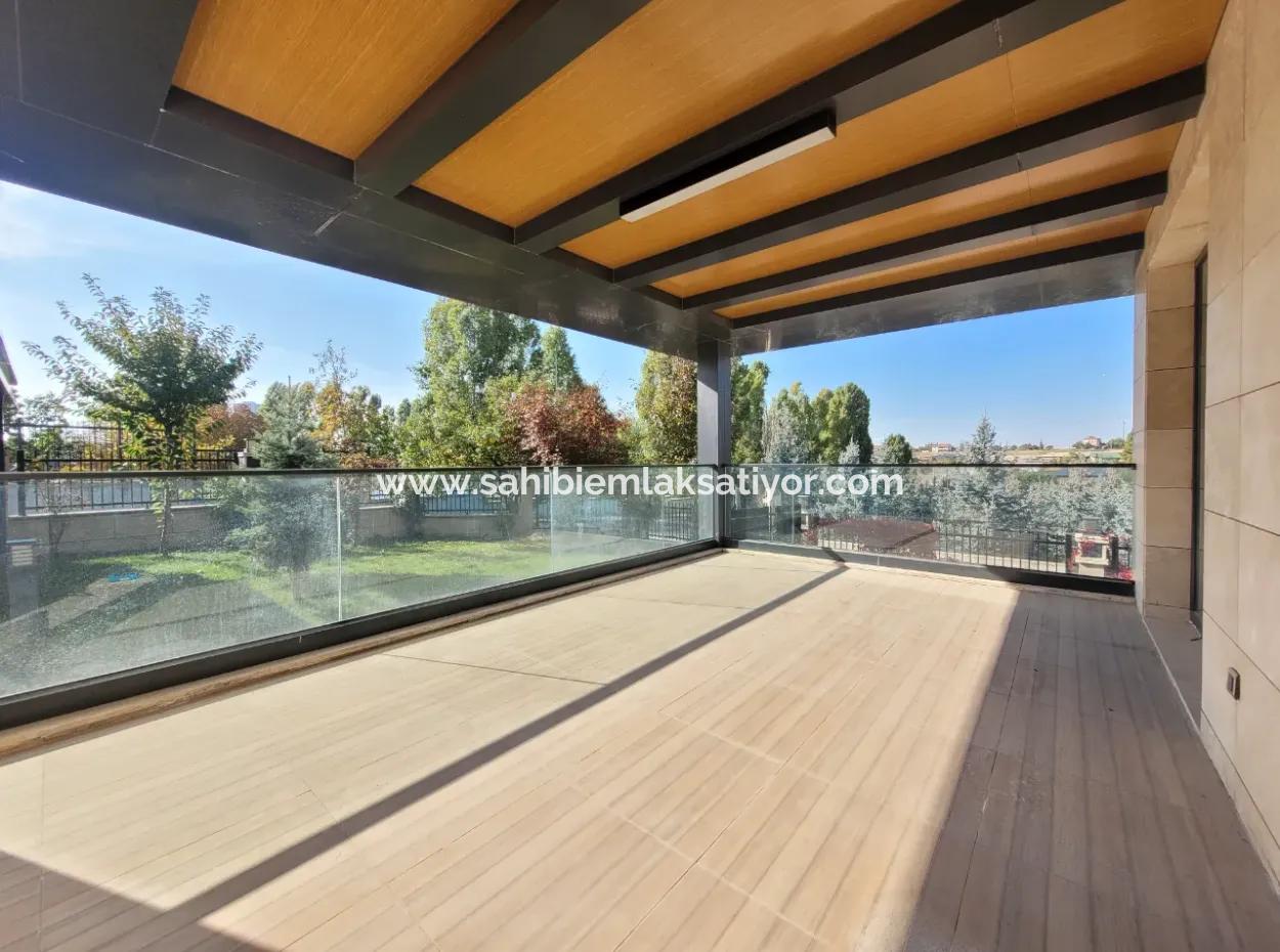 Luxury Duplex Villa For Sale On 730 M² Plot In İncek 4+2 İncek Mahallesi Gölbaşı Ankara Turkey