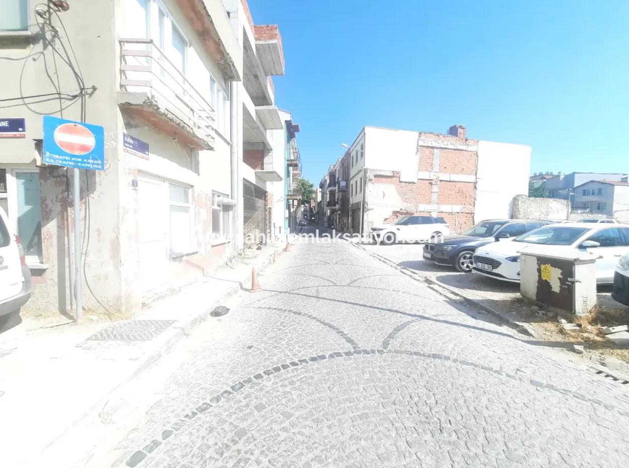 80 M² Chimney Shop For Rent In Çanakkale Bazaar