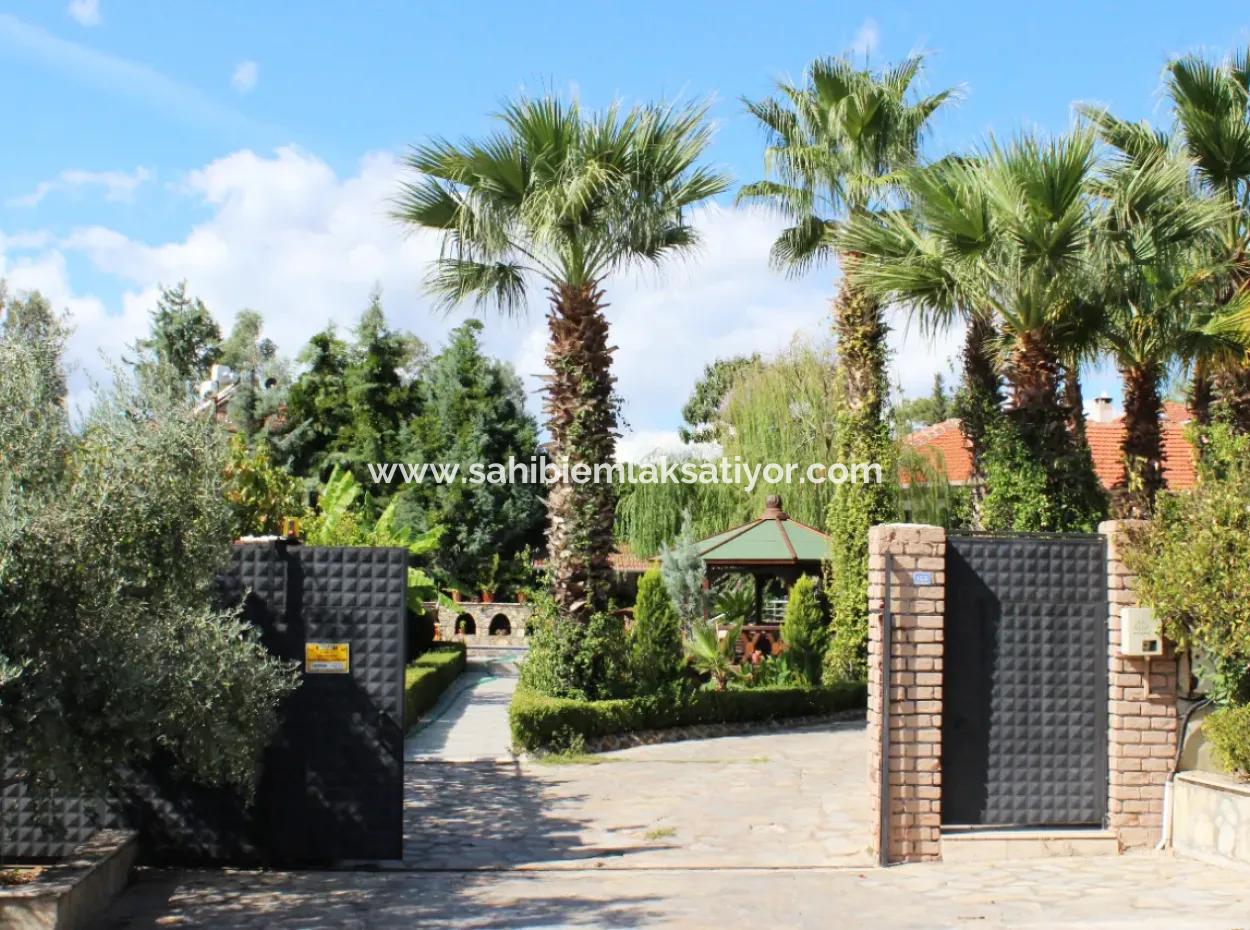 Luxury Villa With Pool In 1458 M² Land For Sale In Köyceğiz